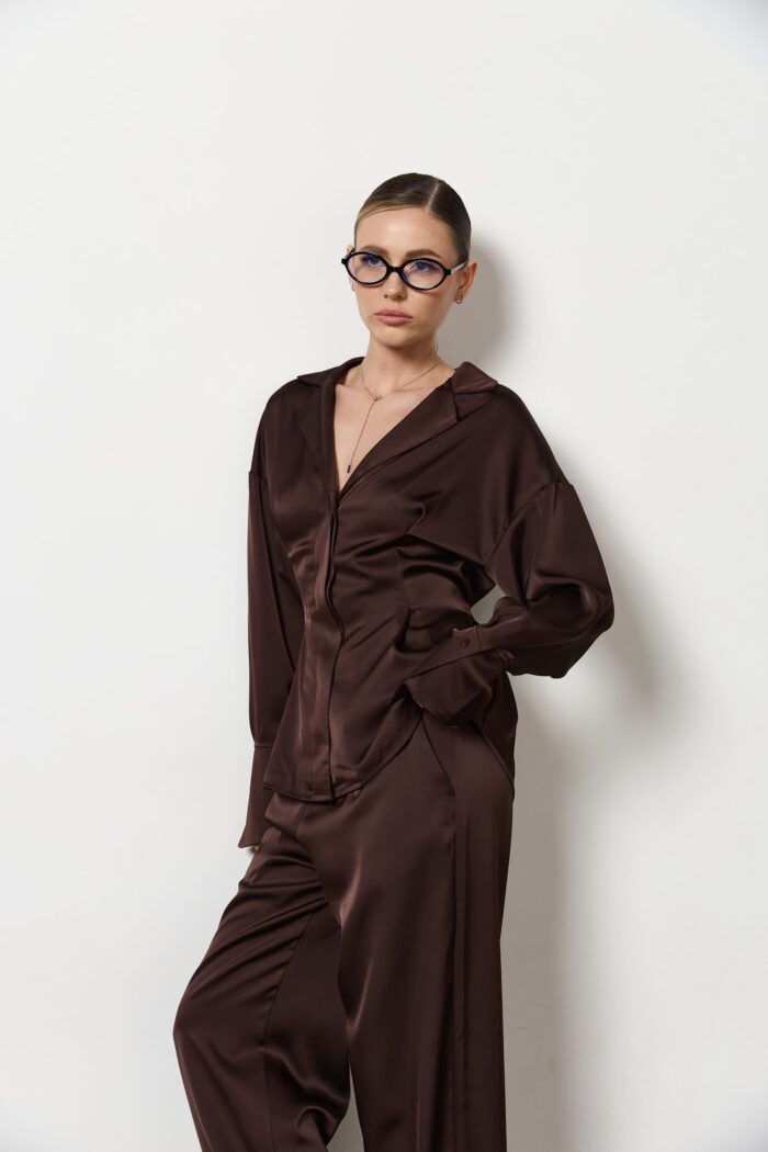 Сорочка сатин приталена на ґудзиках жіноча шоколад Фото - 4