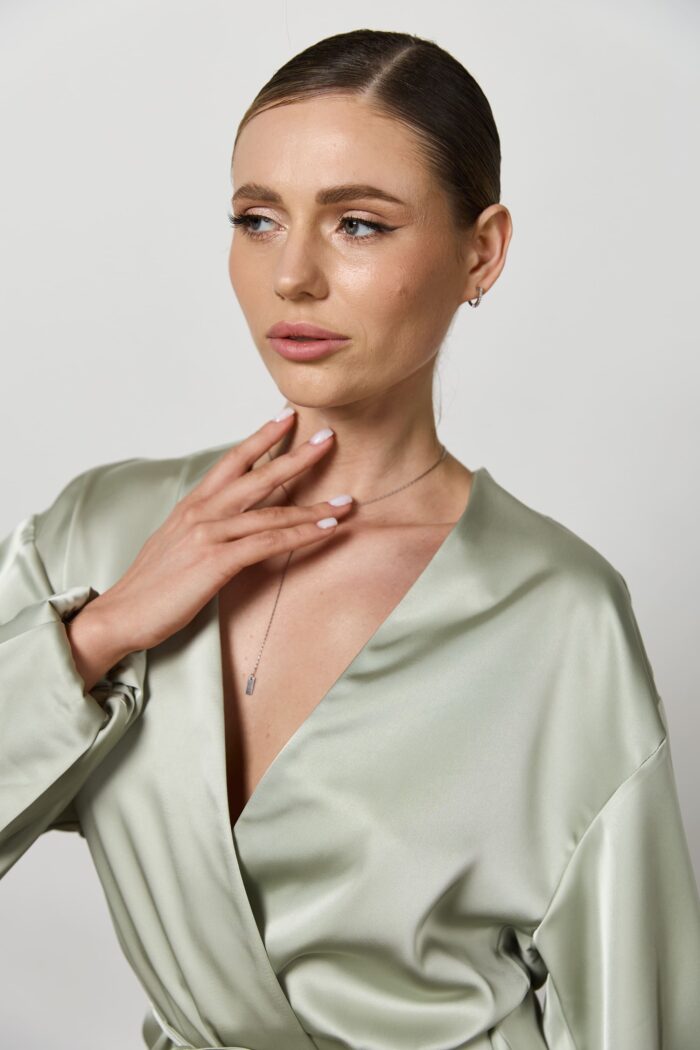 IMG_7788 Сорочка з поясом сатин жіноча олива Фото - 3