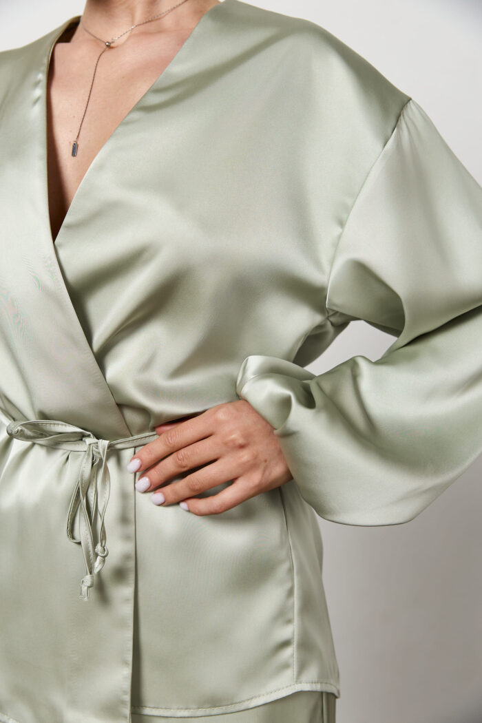 IMG_7790 Сорочка з поясом сатин жіноча олива Фото - 2