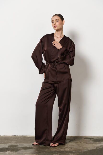 Сорочка з поясом сатин жіноча шоколад